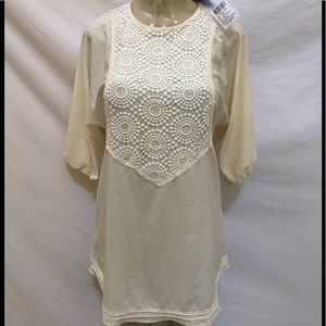 Fusion beats cream crochet tunic top size M